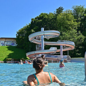 LAAKIRCHEN. 3 Saisonkarten für das Freibad Laakirchen