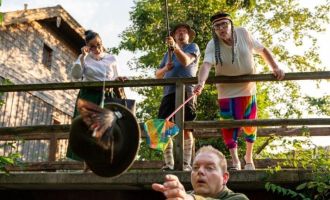 SEEWALCHEN. 3x2 Karten für Theater „Petri Heil und Waidmanns Dank!“, 11. November, 20 Uhr, Kultursaal Seewalchen
