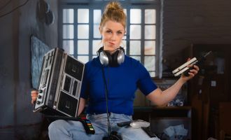 SIMBACH. 2x2 Freikarten für „Volle Kontrolle“ von Christine Eixenberger, 7. März