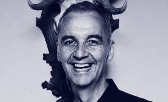 SIMBACH. 3x2 Freikarten für „schee wuid“ von Stefan Kröll, 15. Oktober