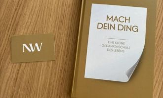 GALLNEUKIRCHEN/LINZ. 3x1 Buch "Mach dein Ding" von Autorin Nina Wittibschlager