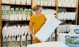 Nußbach. 1x1 Daunenkissen, abzuholen bei Ganslhof Hebesberger, Natzberg 11, 4542 Nussbach