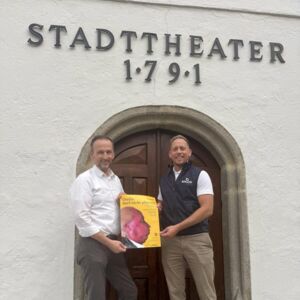 GREIN: 3x2 Freikarten für „Otello darf nicht platzen“ im Stadttheater Grein