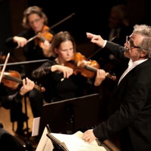 WALDHAUSEN. 2x2 Freikarten für das Neujahrskonzert am 6. Jänner, 18 Uhr, mit dem Robert Stolz Orchester in der Musikschule