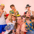 WALDHAUSEN. 3 x  2 Freikarten für die Premiere von „Dolce Vita und Scandale 3“ auf der Seebühne Waldhausen am Freitag, 26. Juni, 19.30 Uhr