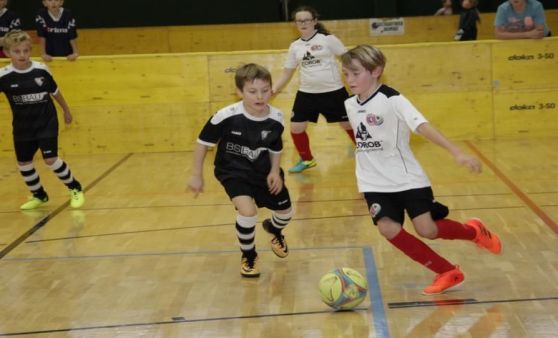 U10-Bewerb: PössenPERGER-Cup powered by Mercedes Braher