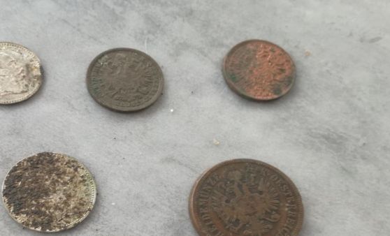 Zeitkapsel brachte in Allerheiligen historische Relikte ans Tageslicht