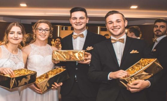 "HAKademy Awards - Our Golden Moments": Perger HAK-Schüler feierten Maturaball