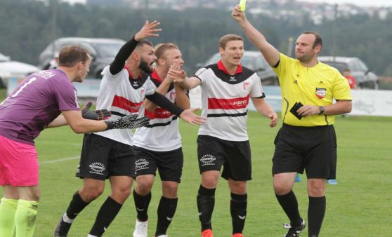 "Piedie" on Tour: Das Perger Fußball-Wochenende in Bildern