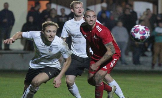 Ried/Riedmark gewinnt Bezirksliga Ost-Derby gegen Lokalrivalen aus Mitterkirchen