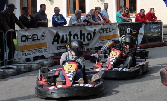 Kiwanis Kart Trophy 2015: Spannende Charity-Raserei