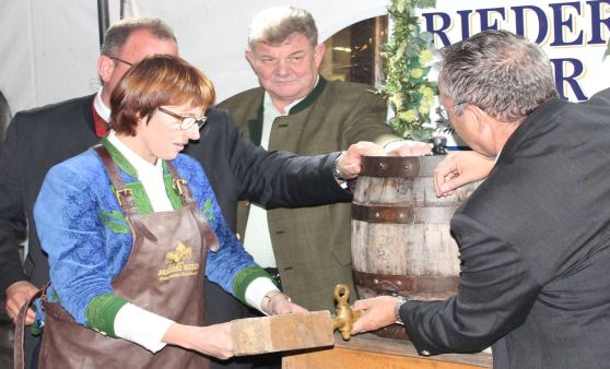 Bockbieranstich bei der Brauerei Ried