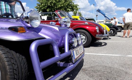 Hunderte kamen Oldtimer-schauen