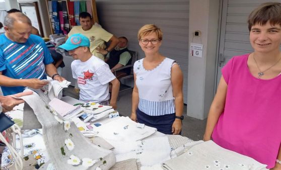 Webermarkt holte wieder internationale Textilkunst nach Haslach