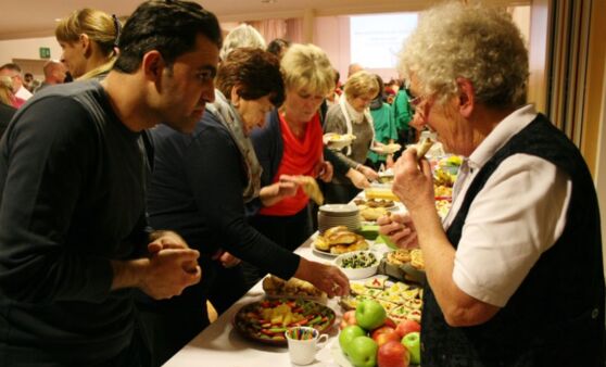 Initiative Menschlichkeit gegründet