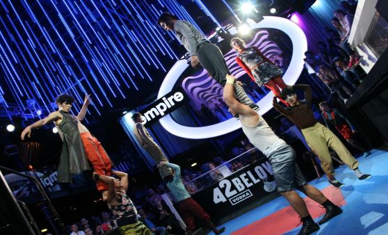 Jugendliche aus Costa Rica machten Discothek empire zur Zirkusarena