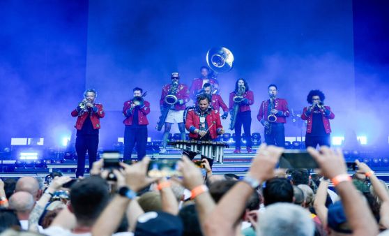 "Jubel 10 Years" Meute am Domplatz Linz