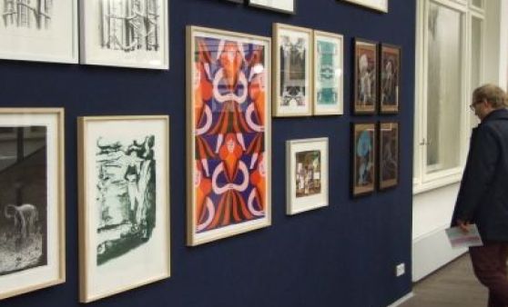 Junger Welser Künstler und Geschenk-Möglichkeiten im MKH