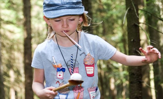 Spiel und Spaß im Wald