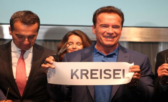 Sensation: Arnold Schwarzenegger besucht Kreisel Electric in Rainbach