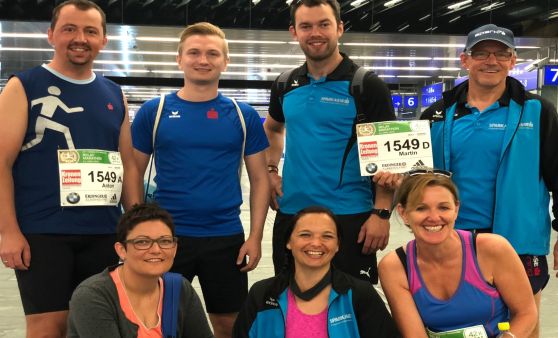 Sparkassen-Mitarbeiter mit Teamgeist