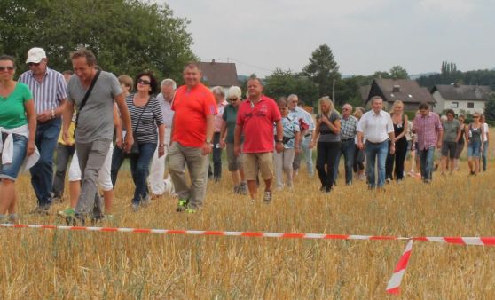 Protest-Wanderung entlang der Westspangen-Trasse