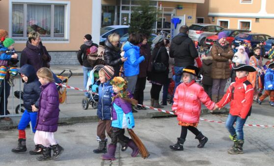 Fasching am Manker Rathausplatz