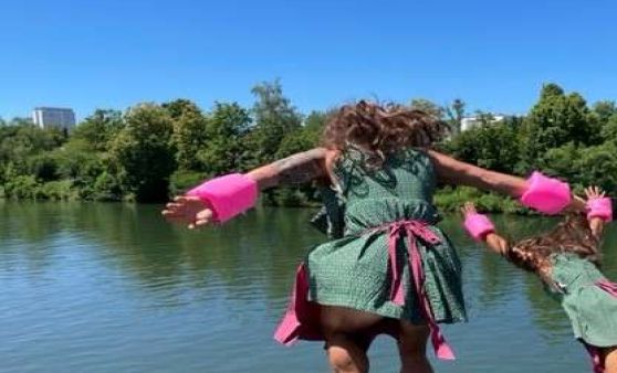 Attraktive Waffeln, Muskelmänner und Eisköniginnen beim Dirndlspringen