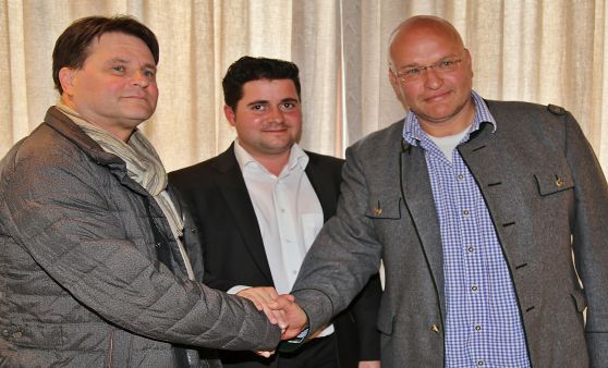 Die Posse vom Traunkirchner Super-Phallus in Bildern