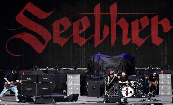 Nickelback Live auf Burg Clam