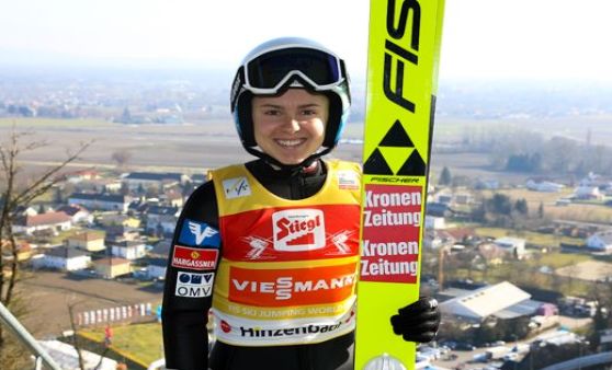 Chiara Hölzl feiert Doppelsieg in Hinzenbach