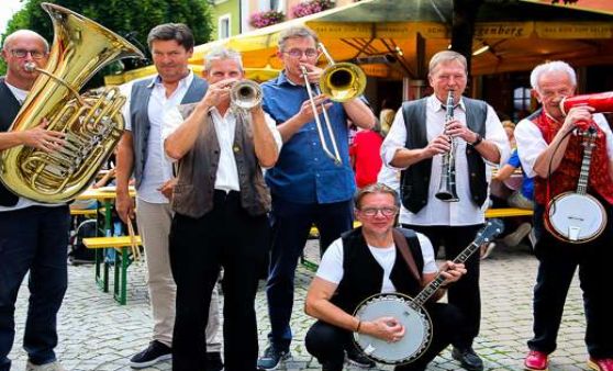 Dirty Railway Station Company beim Schölli in Kirchdorf