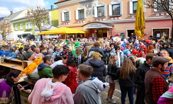 Buntes Faschingstreiben in Kirchdorf