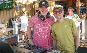 DJ Roland Düringer in der Sandburg