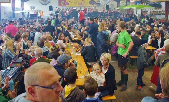 Großes Fest zu Pfingsten in Gschwandt