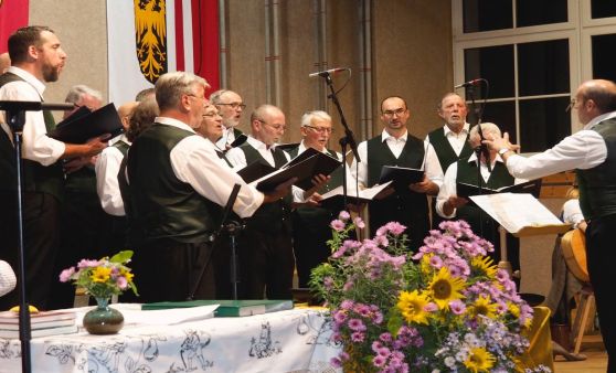 Liederabend der Sängerrunde Gschwandt  mit der Weberhäuslmusi