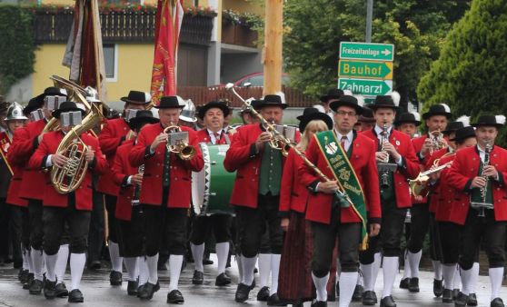 Raxendorf. Dechant Benedikt Triebl feierte 70. Geburtstag