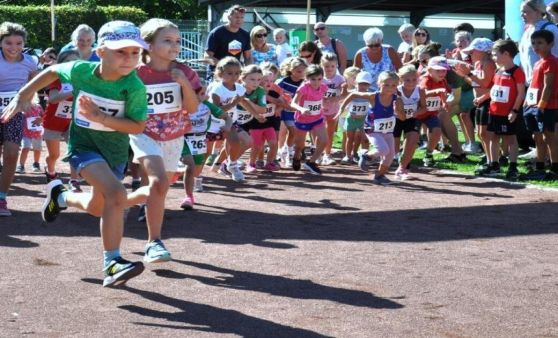 Der Zwei-Stege-Lauf in Hausmening in Bildern