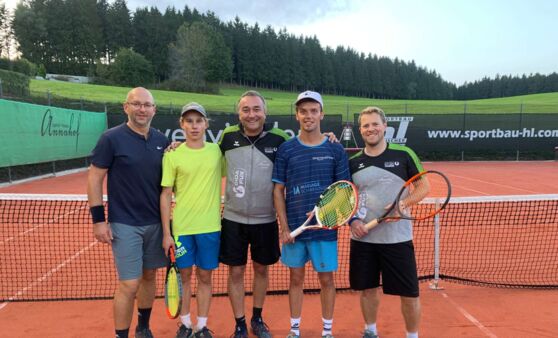 Tennis.hoch³ in Traberg
