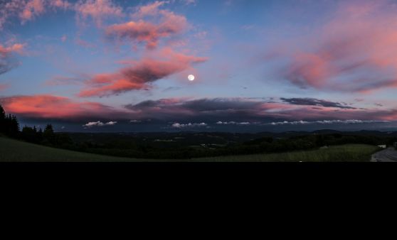 Sonnenuntergang in Königswiesen (Karlingerhaus/Harlingsedt)
