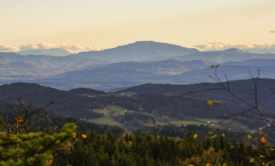Traumhafte Fernsicht am Burgstall in St. Georgen am Walde!