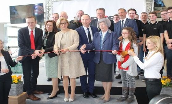 Eröffnung mit großer Autoschau bei Senker in Ybbs