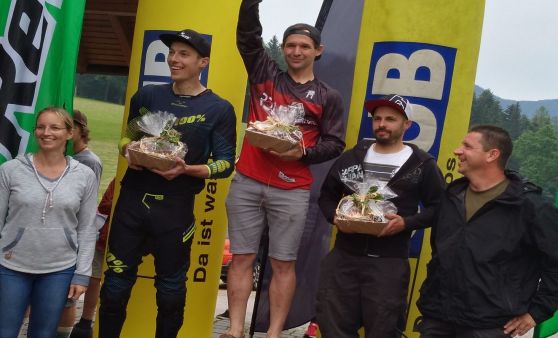 Downhill-Rennwochenende im Bikepark Köngisberg