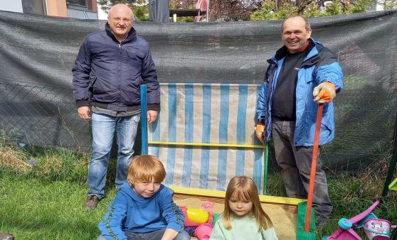 20 Tonnen Gratis-Spielsand für Hörschinger Familien