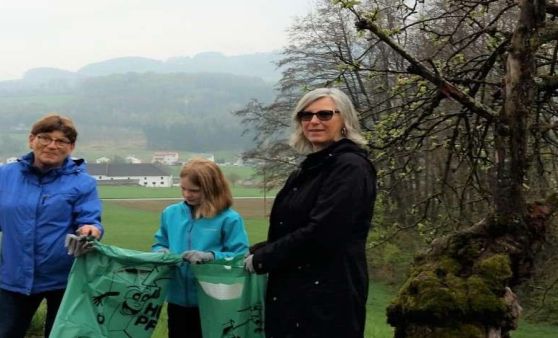 Fleißige Hände bei „Hui statt Pfui“