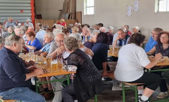 Gute Stimmung beim Grillfest
