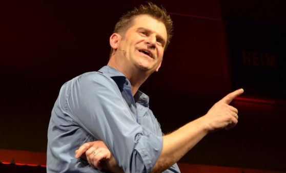 Michael Altinger sagt‘s lieber direkt - auch in Taufkirchen an der Pram