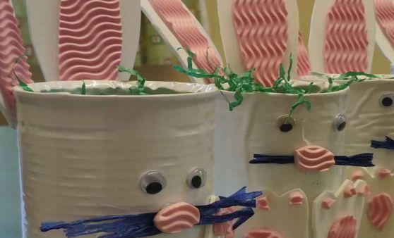 Basteln für den Osterhasen bei den Kinderfreunden Leonding