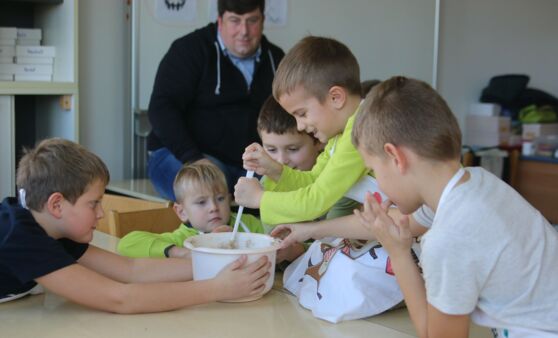 Bildgalerie zur "Schule des Essens"