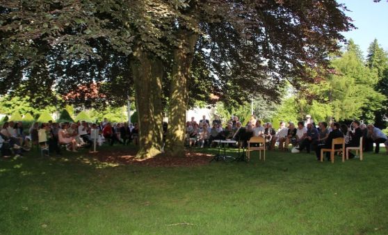 Promenadenkonzert im Schloss Weinzierl